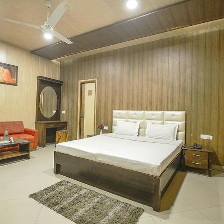 Hotel Hk Continental Amritsar Eksteriør bilde