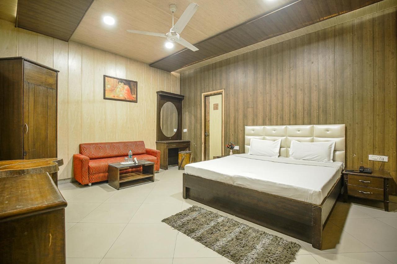 Hotel Hk Continental Amritsar Eksteriør bilde