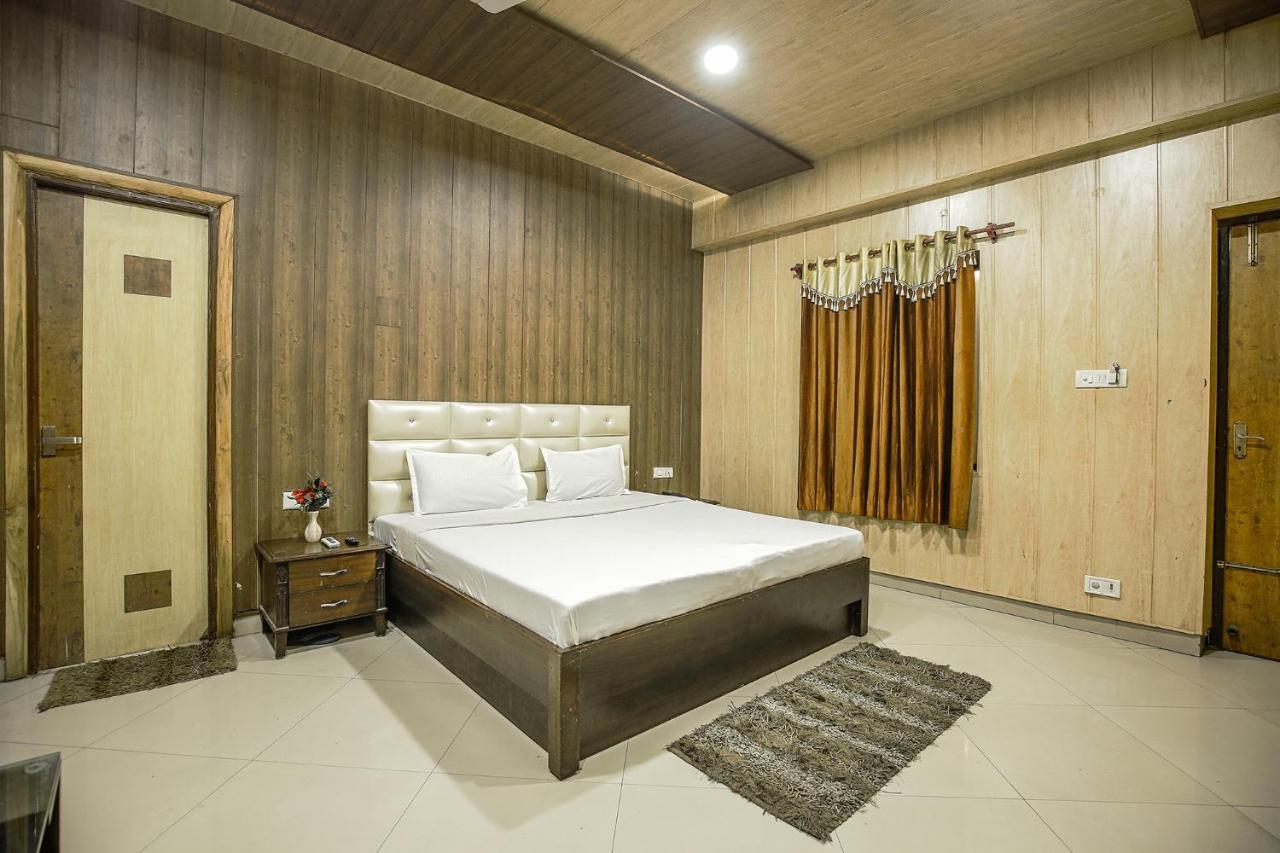 Hotel Hk Continental Amritsar Eksteriør bilde