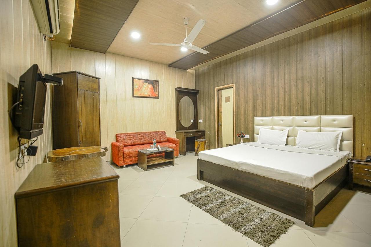 Hotel Hk Continental Amritsar Eksteriør bilde