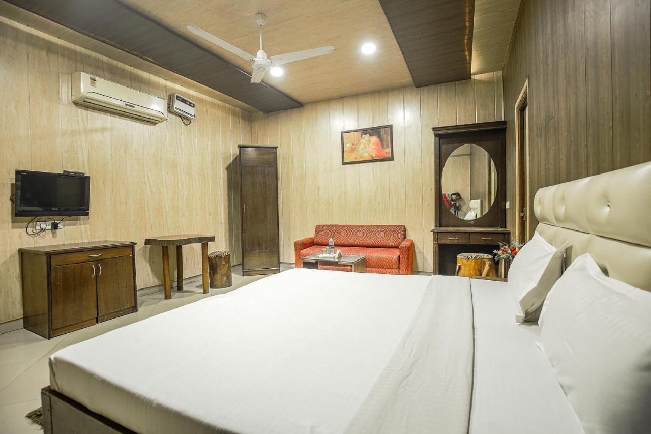 Hotel Hk Continental Amritsar Eksteriør bilde
