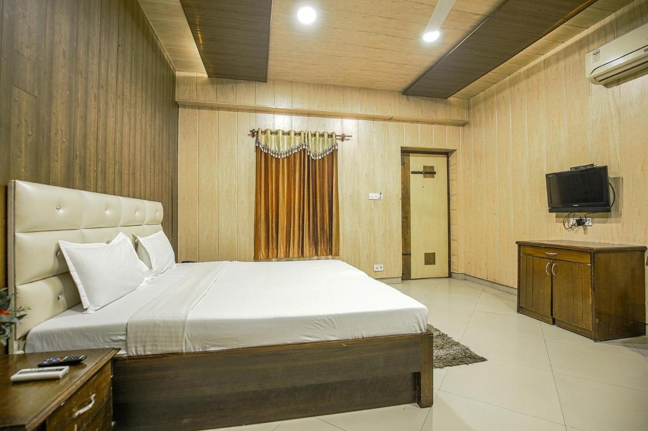 Hotel Hk Continental Amritsar Eksteriør bilde