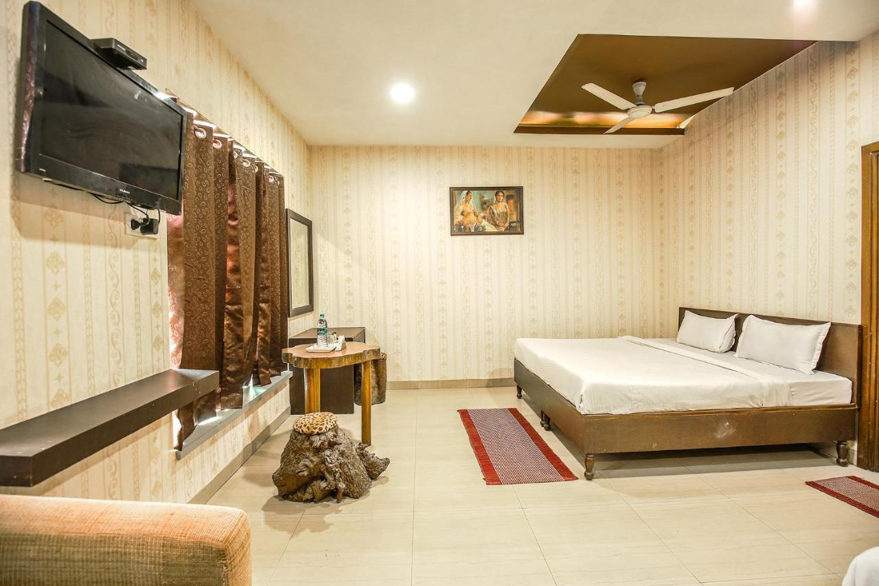 Hotel Hk Continental Amritsar Eksteriør bilde