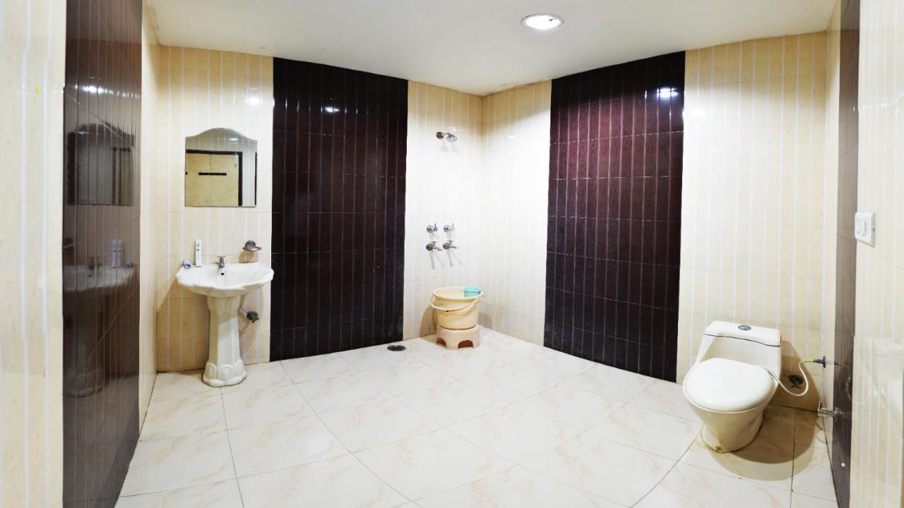 Hotel Hk Continental Amritsar Eksteriør bilde