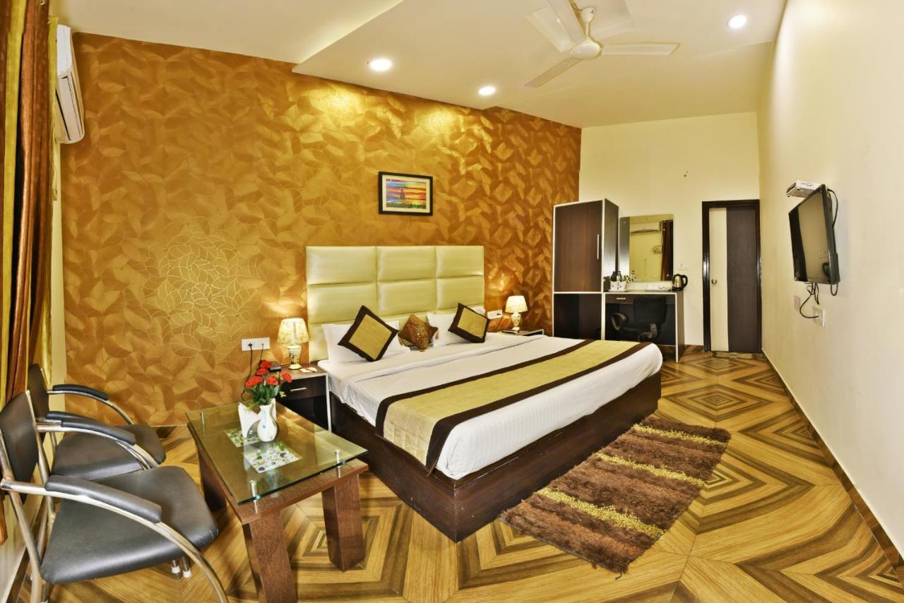 Hotel Hk Continental Amritsar Eksteriør bilde