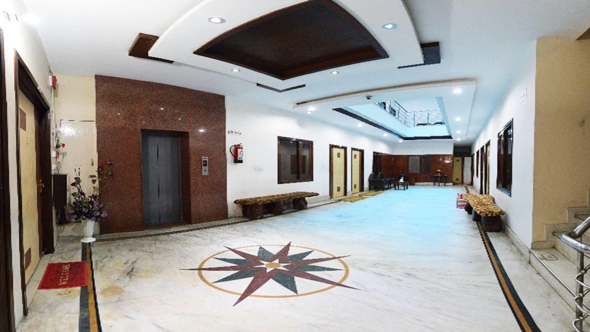 Hotel Hk Continental Amritsar Eksteriør bilde
