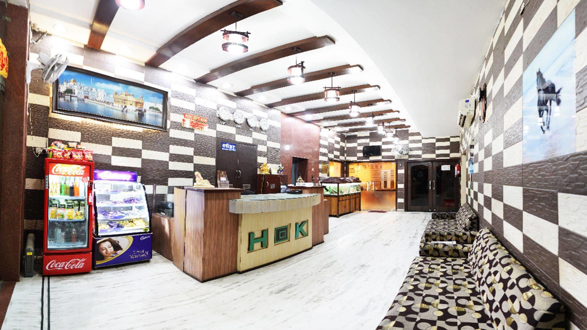 Hotel Hk Continental Amritsar Eksteriør bilde