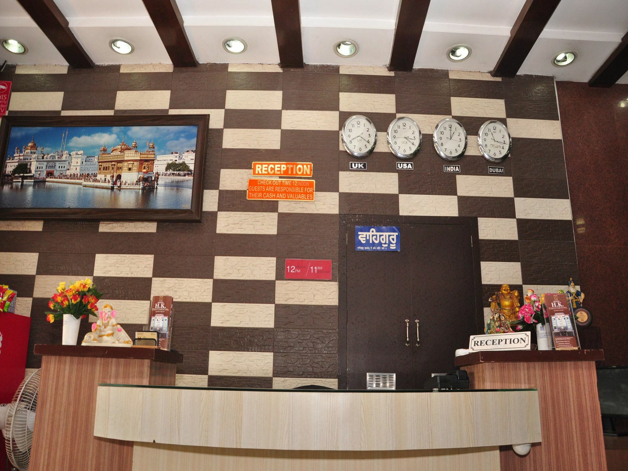 Hotel Hk Continental Amritsar Eksteriør bilde